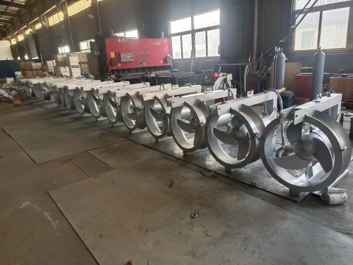 潜水式水平螺旋桨泵工作原理