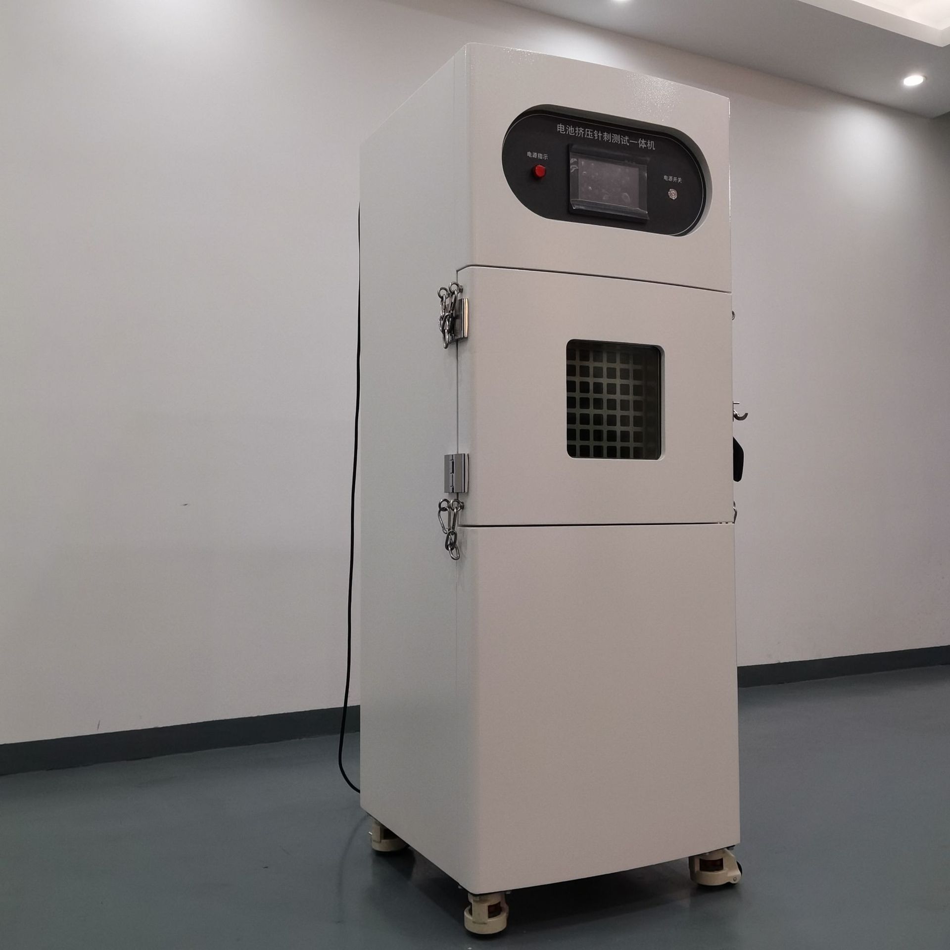 搞定电池挤压试验机报警难题：4 大场景 + 12 步排查指南，小白也能会