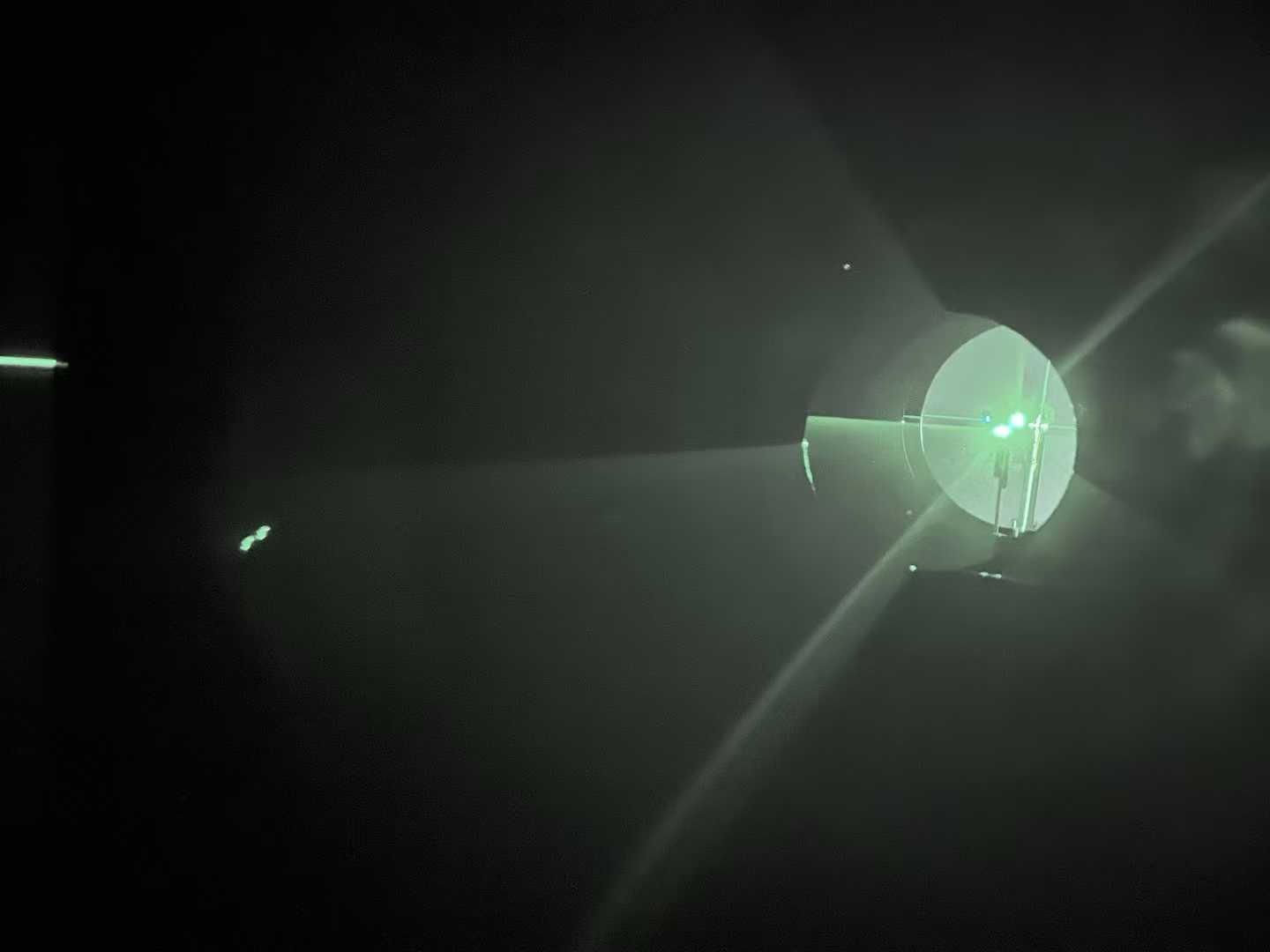 双臂暗室设备安装调试完毕～